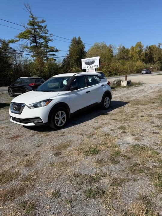 2020 Nissan Kicks - Image 2 of 9