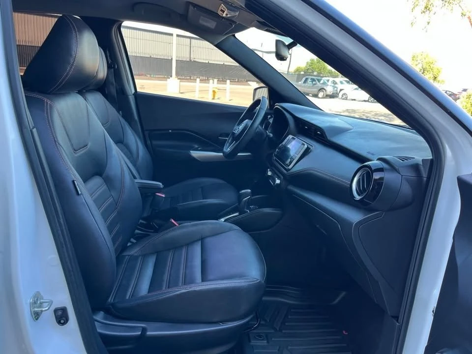 2020 Nissan Kicks - Image 17 of 19
