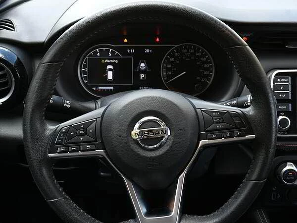 2020 Nissan Kicks - Image 11 of 12