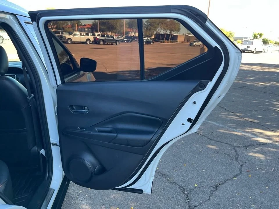2020 Nissan Kicks - Image 16 of 19