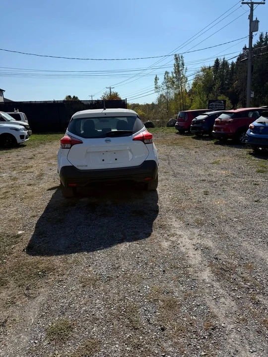 2020 Nissan Kicks - Image 4 of 9