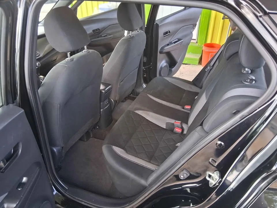 2020 Nissan Kicks - Image 13 of 19