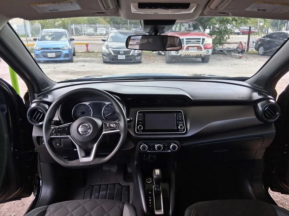 2020 Nissan Kicks - Image 17 of 19