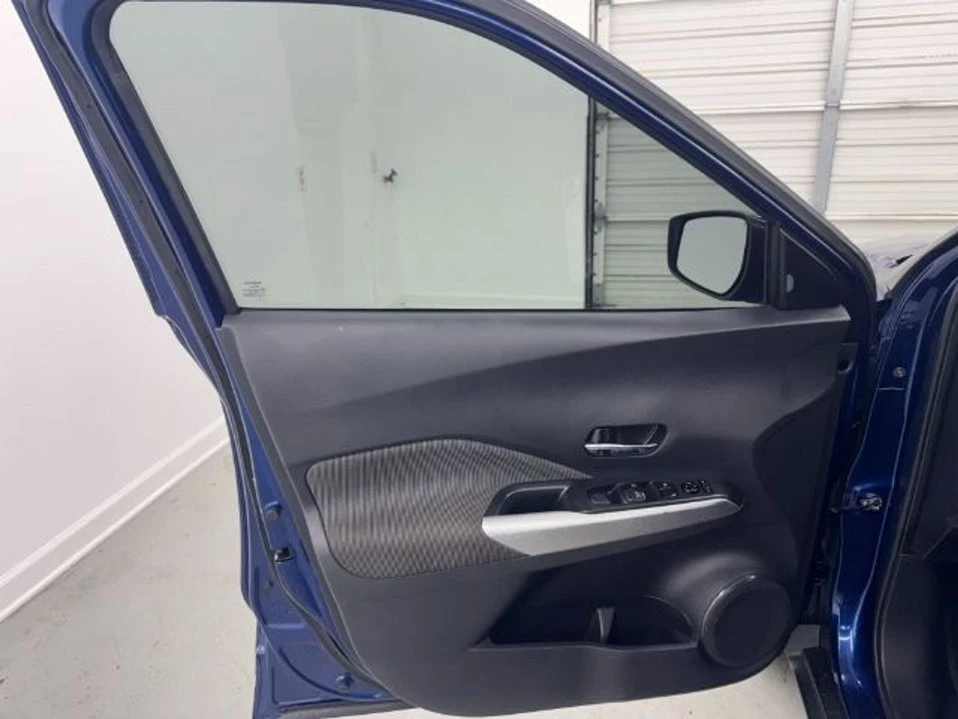 2020 Nissan Kicks - Image 8 of 20