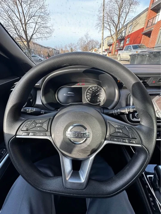 2020 Nissan Kicks - Image 2 of 5