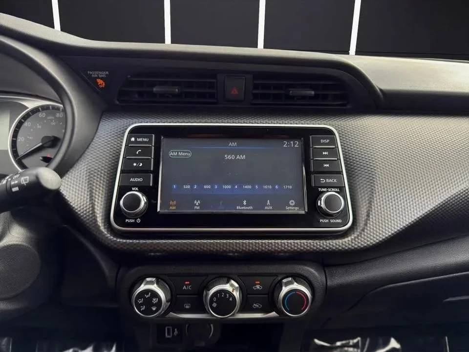2020 Nissan Kicks - Image 16 of 18