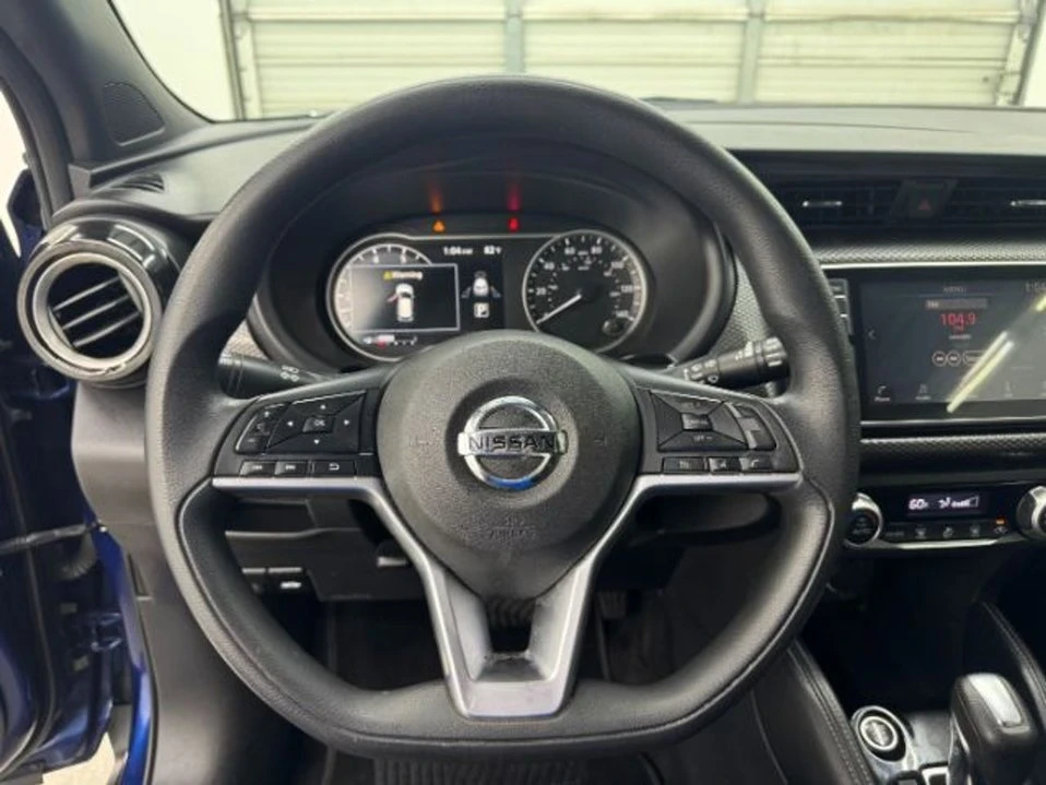 2020 Nissan Kicks - Image 11 of 20
