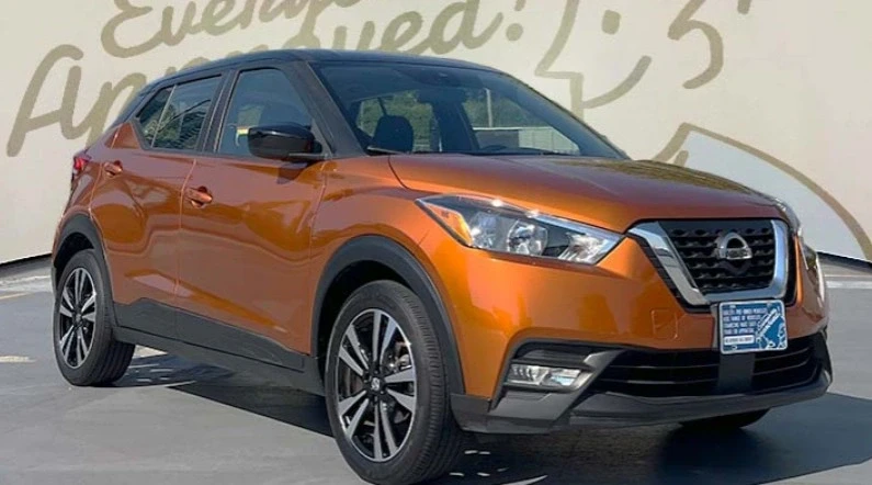 2020 Nissan Kicks - Image 2 of 11