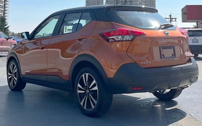 2020 Nissan Kicks - Image 6 of 11