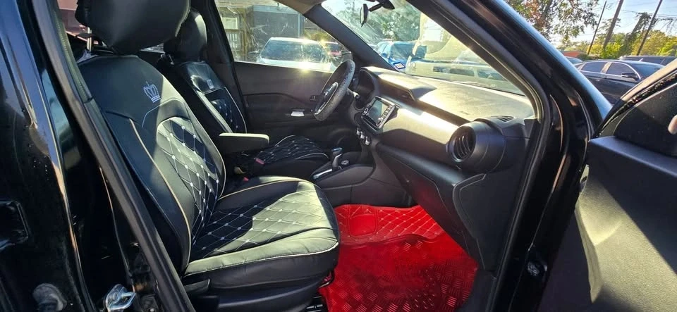 2020 Nissan Kicks - Image 17 of 20