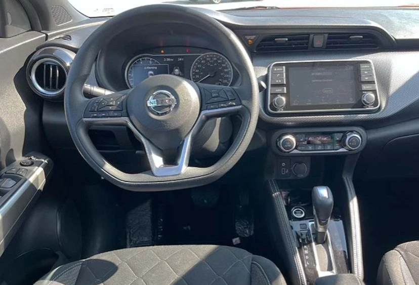 2020 Nissan Kicks - Image 10 of 11