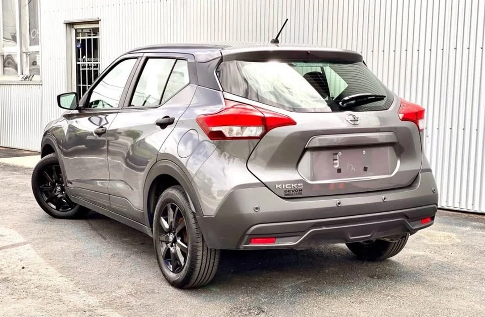2020 Nissan Kicks - Image 2 of 10