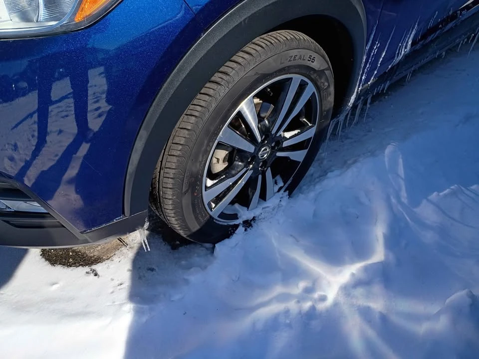 2020 Nissan Kicks - Image 4 of 14