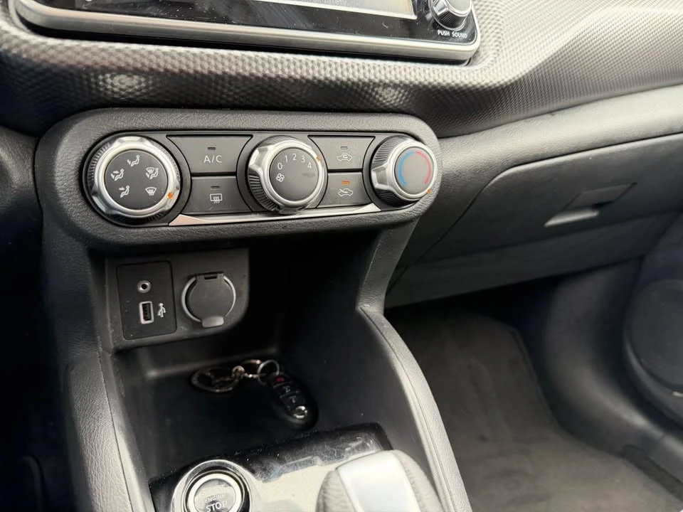 2020 Nissan Kicks - Image 12 of 18