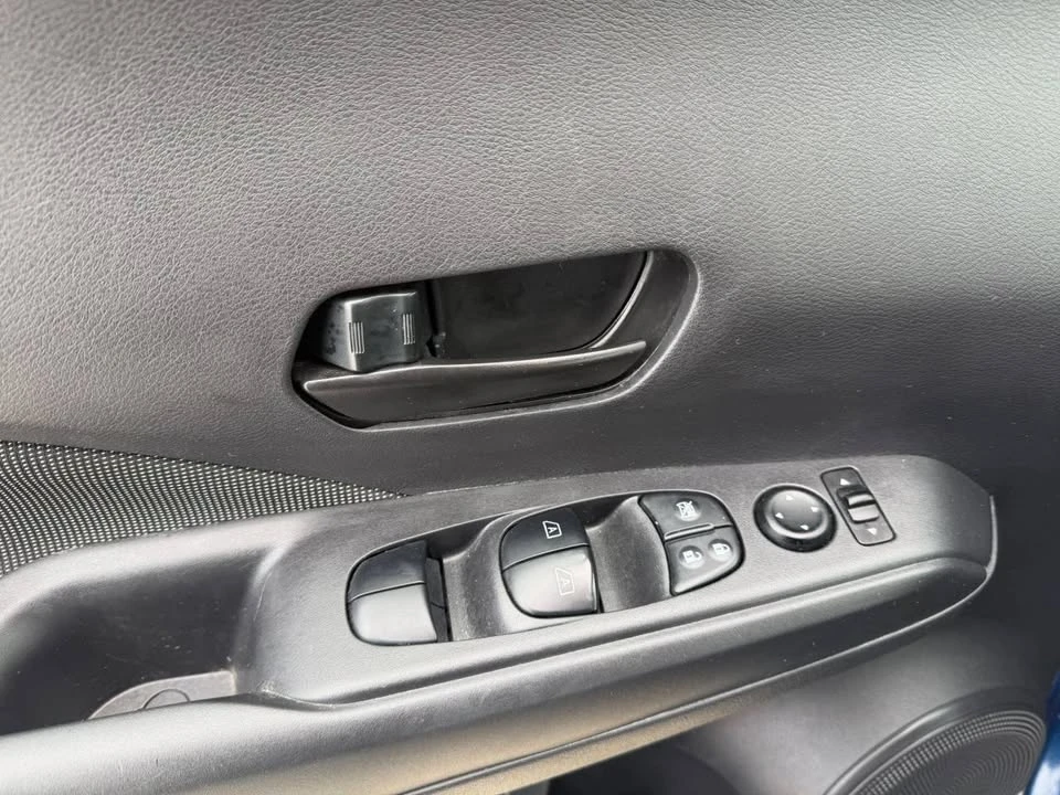 2020 Nissan Kicks - Image 16 of 18