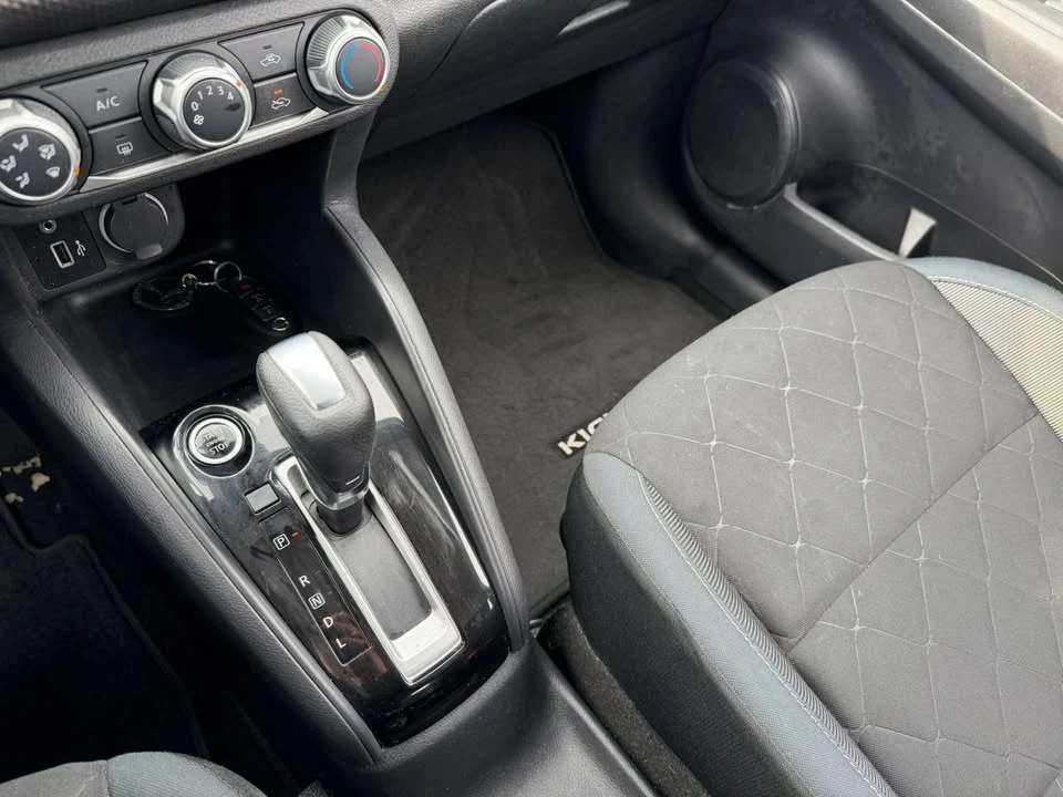 2020 Nissan Kicks - Image 13 of 18