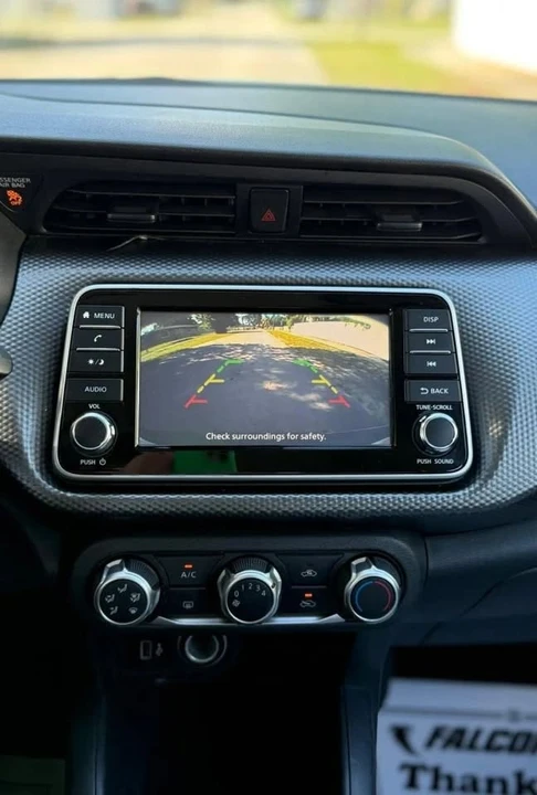 2020 Nissan Kicks - Image 15 of 18