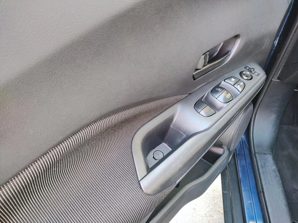 2020 Nissan Kicks - Image 9 of 10
