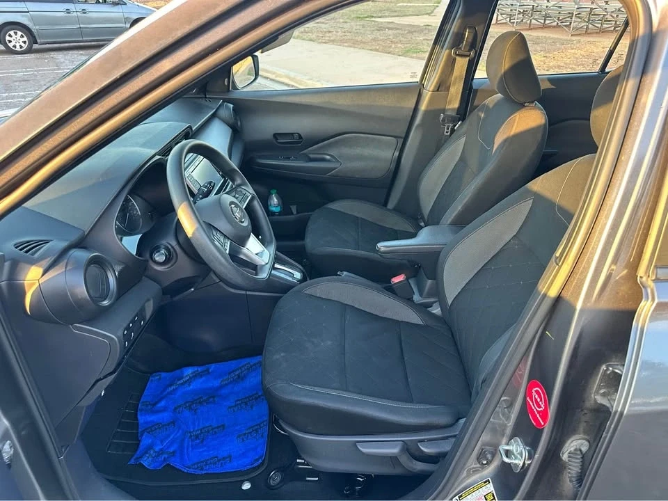 2020 Nissan Kicks - Image 8 of 9
