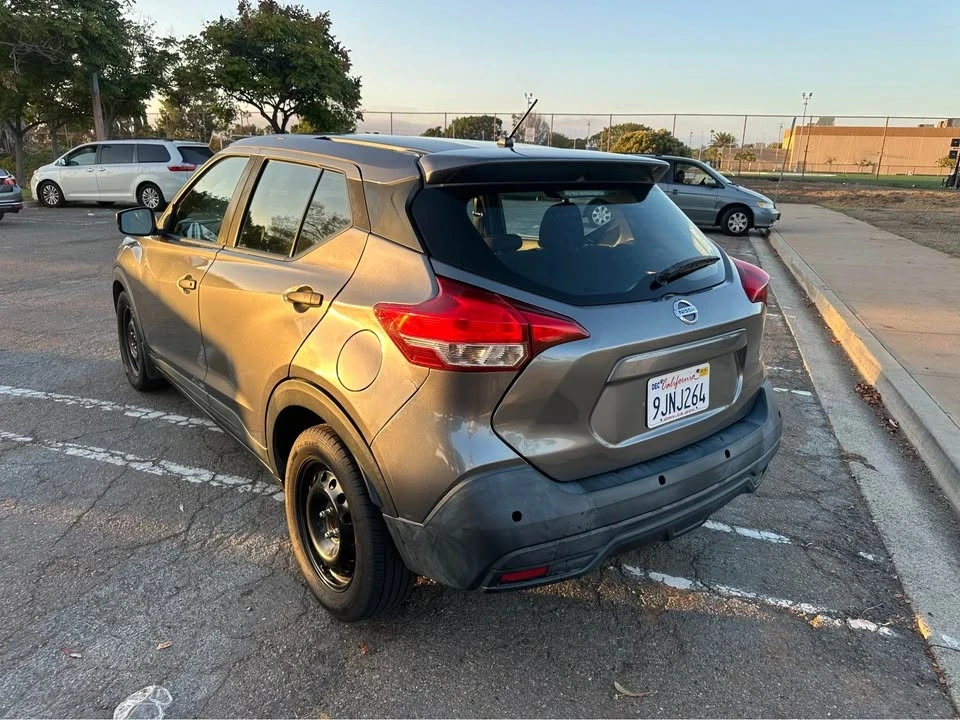 2020 Nissan Kicks - Image 6 of 9