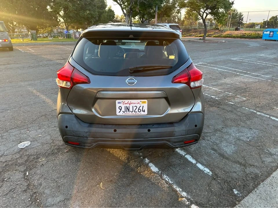2020 Nissan Kicks - Image 5 of 9
