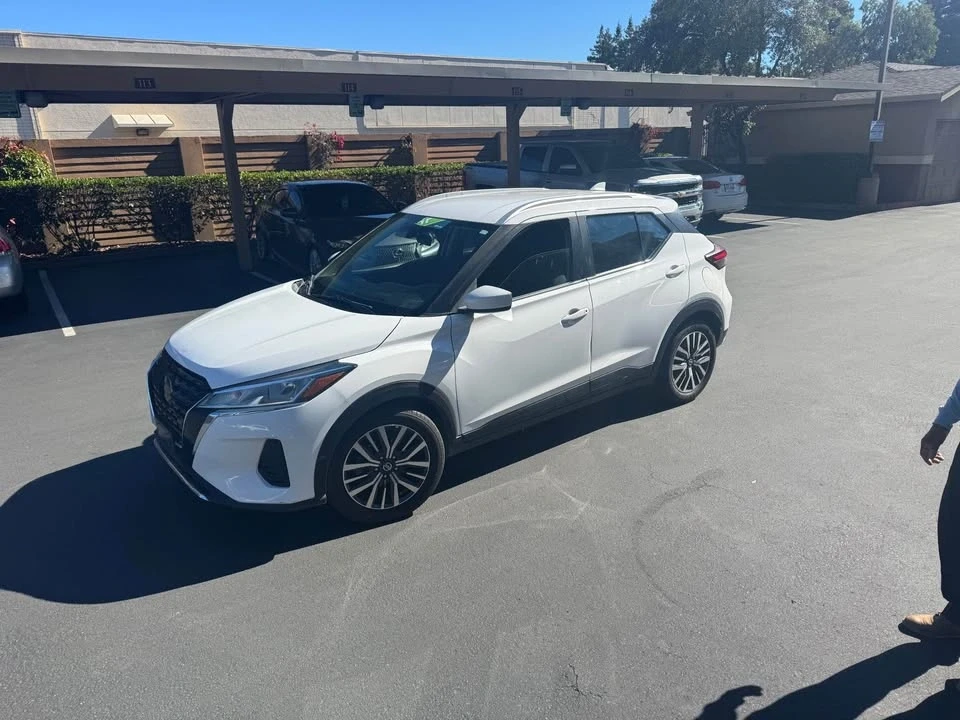 2020 Nissan Kicks - Image 3 of 6