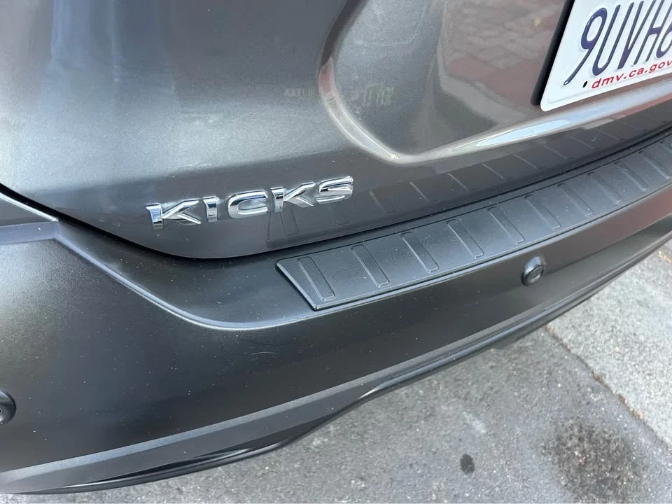 2020 Nissan Kicks - Image 2 of 8