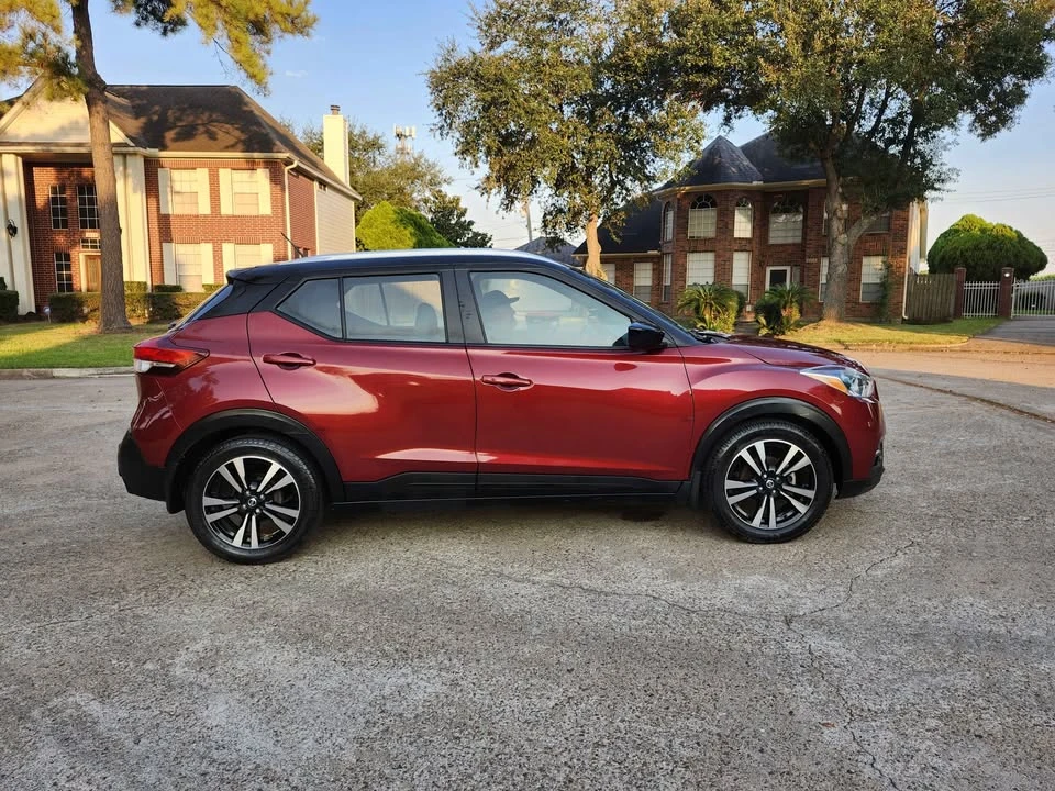 2020 Nissan Kicks - Image 9 of 15