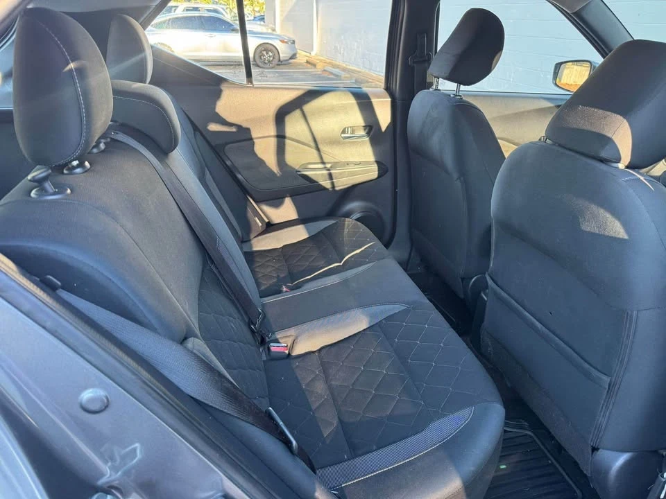 2020 Nissan Kicks - Image 15 of 20