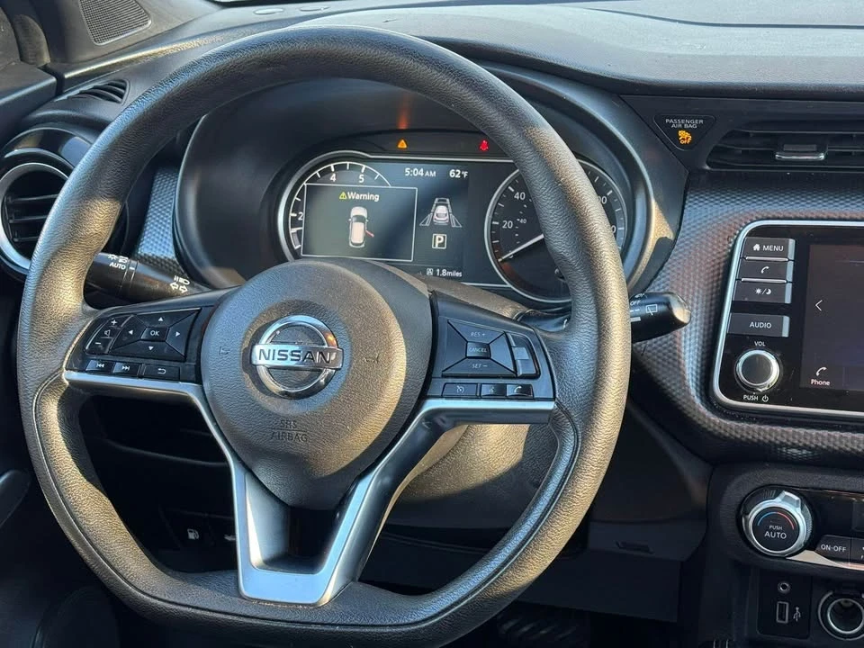 2020 Nissan Kicks - Image 16 of 20