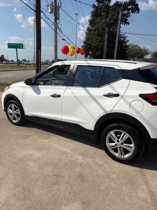 2020 Nissan Kicks - Image 3 of 6