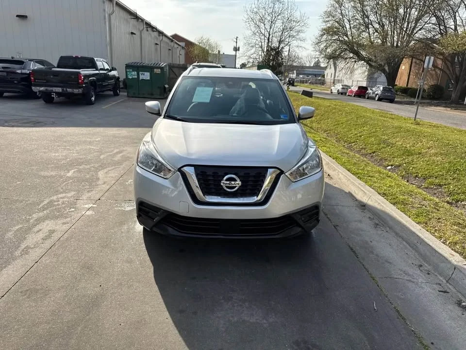 2020 Nissan Kicks - Image 4 of 19