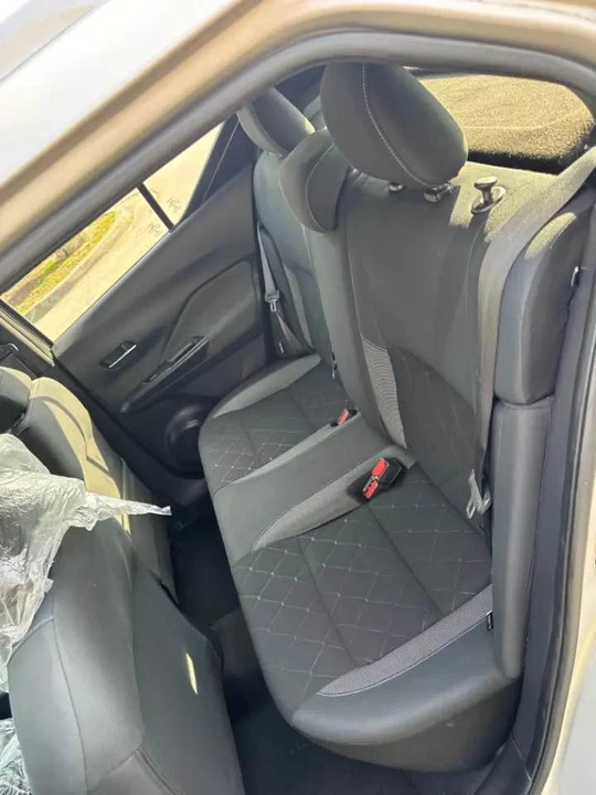 2020 Nissan Kicks - Image 14 of 19