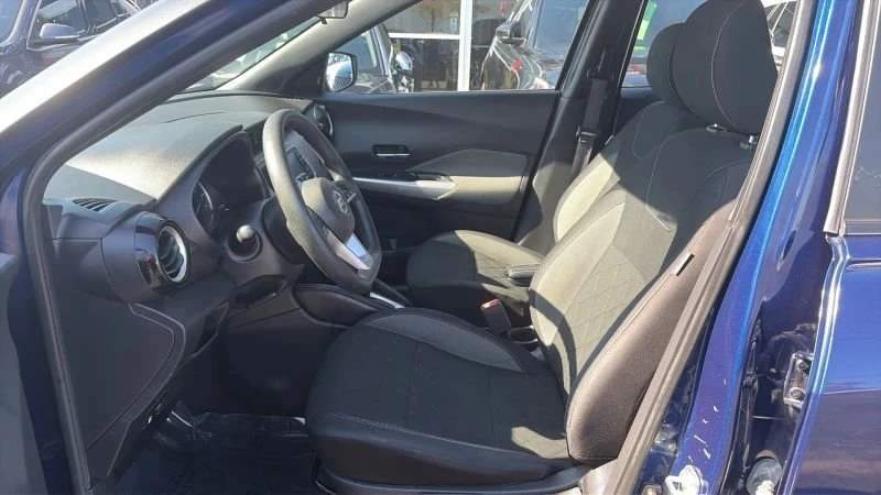 2020 Nissan Kicks - Image 7 of 10