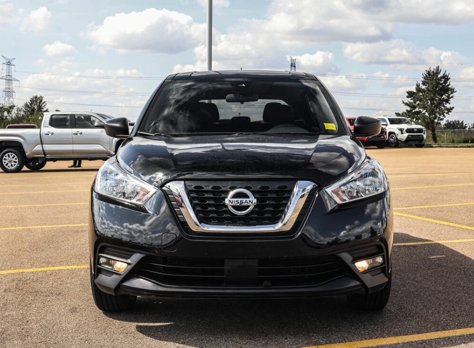 2020 Nissan Kicks - Image 2 of 16
