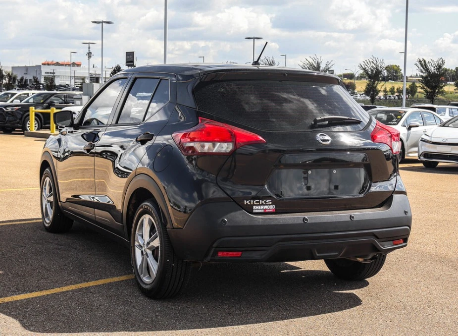 2020 Nissan Kicks - Image 4 of 16