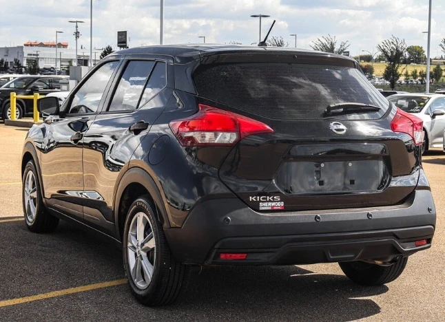 2020 Nissan Kicks - Image 3 of 8