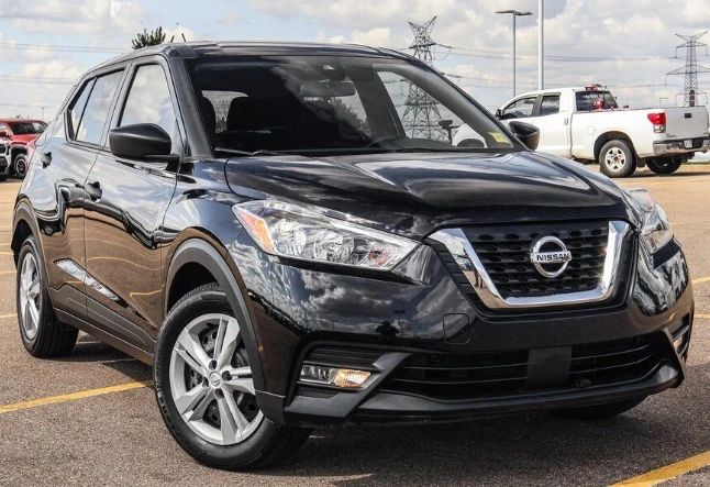 2020 Nissan Kicks - Image 2 of 8