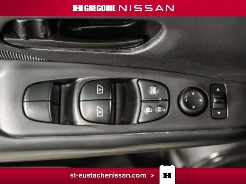 2020 Nissan Kicks - Image 15 of 20