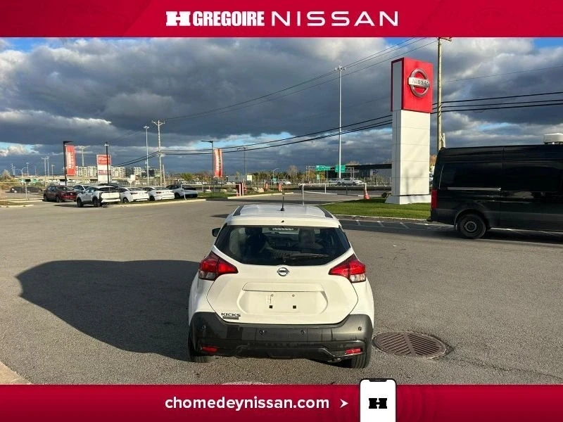 2020 Nissan Kicks - Image 10 of 12