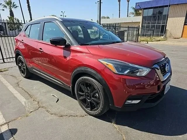 2020 Nissan Kicks - Image 2 of 5