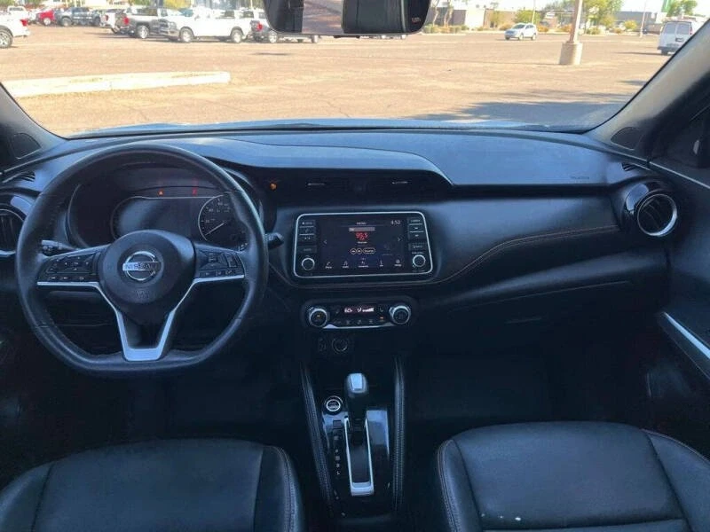2020 Nissan Kicks - Image 8 of 12