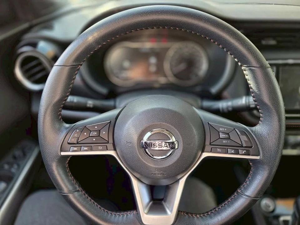 2020 Nissan Kicks - Image 7 of 11