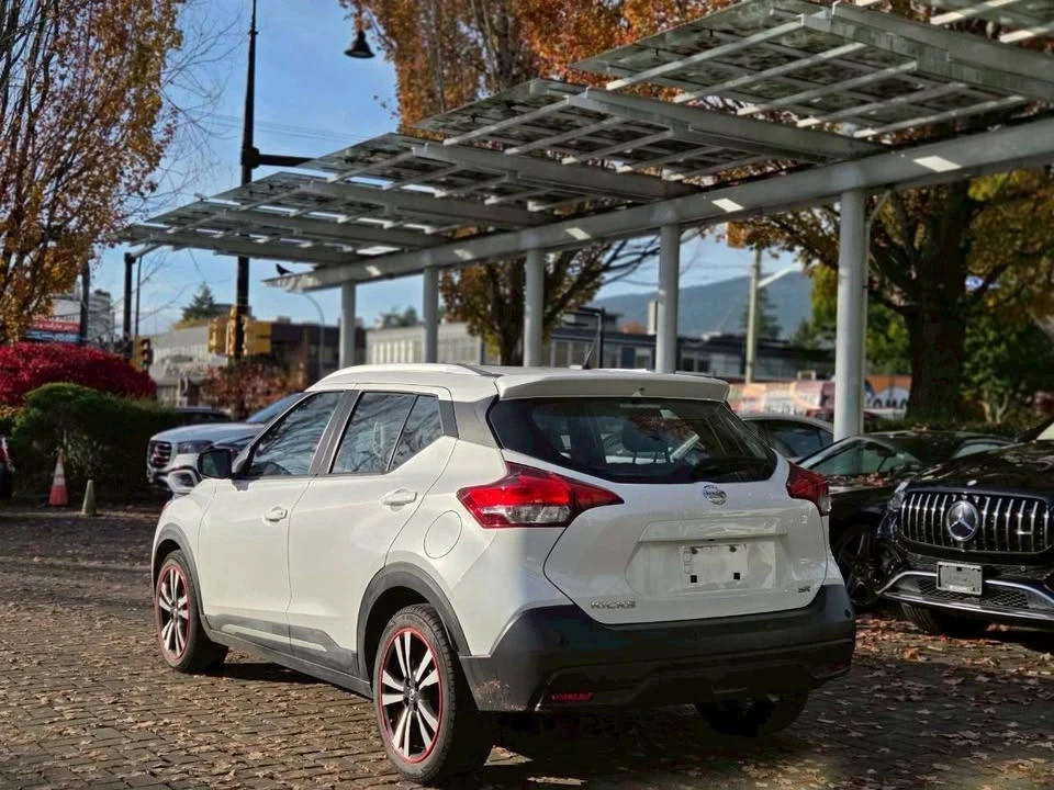 2020 Nissan Kicks - Image 4 of 11