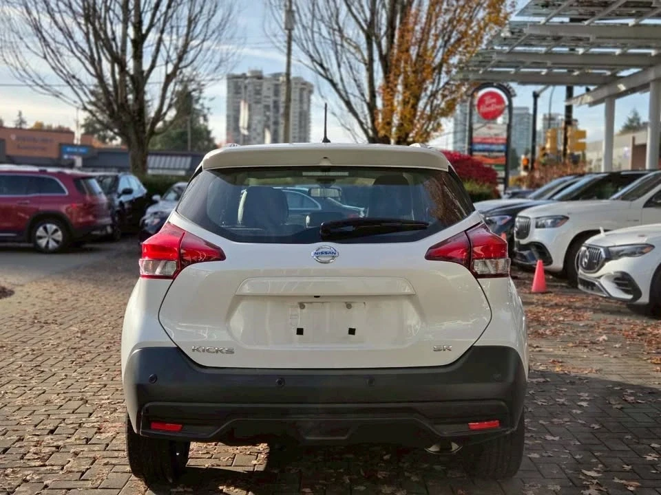 2020 Nissan Kicks - Image 3 of 11