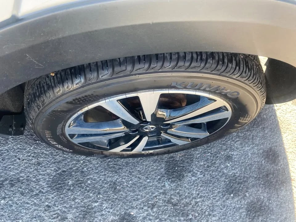2020 Nissan Kicks - Image 15 of 18