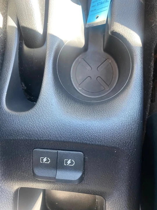 2020 Nissan Kicks - Image 8 of 10