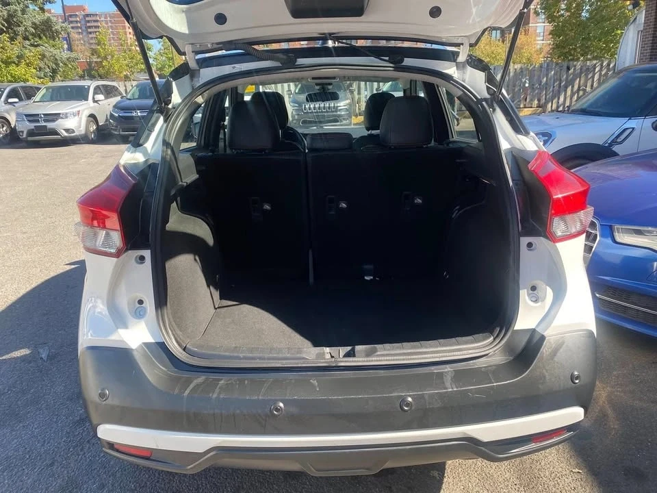 2020 Nissan Kicks - Image 9 of 10