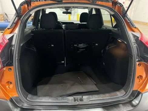 2020 Nissan Kicks - Image 7 of 15