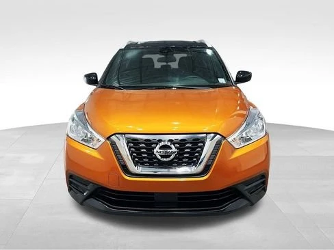 2020 Nissan Kicks - Image 2 of 15